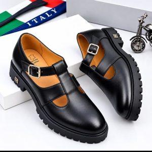 Mezerata buckle shoe