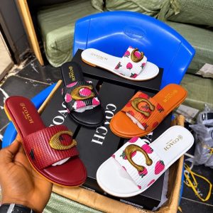 Multicolor coach slippers