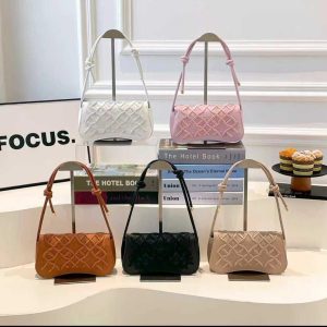 Focus  shoulder bag